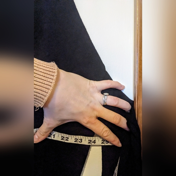 Torrid Black Knit Leopard Cheetah Hooded Sweater sz 0/L/12 - Picture 9 of 9